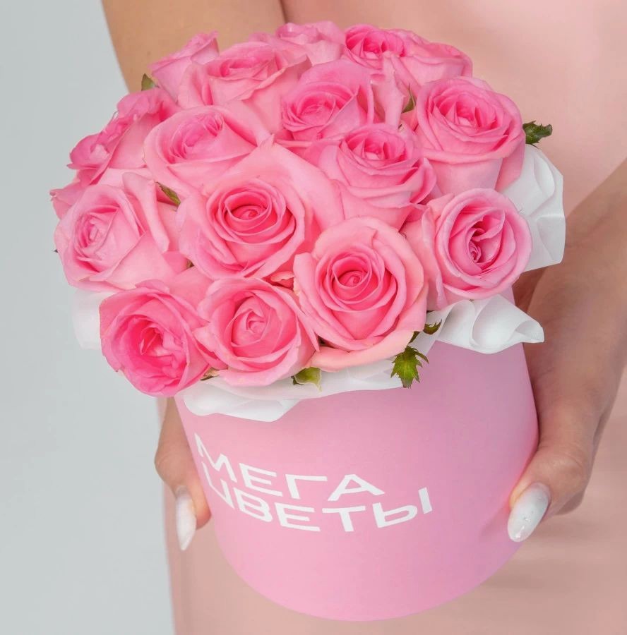 Букет из 25 розовых роз в розовой коробке