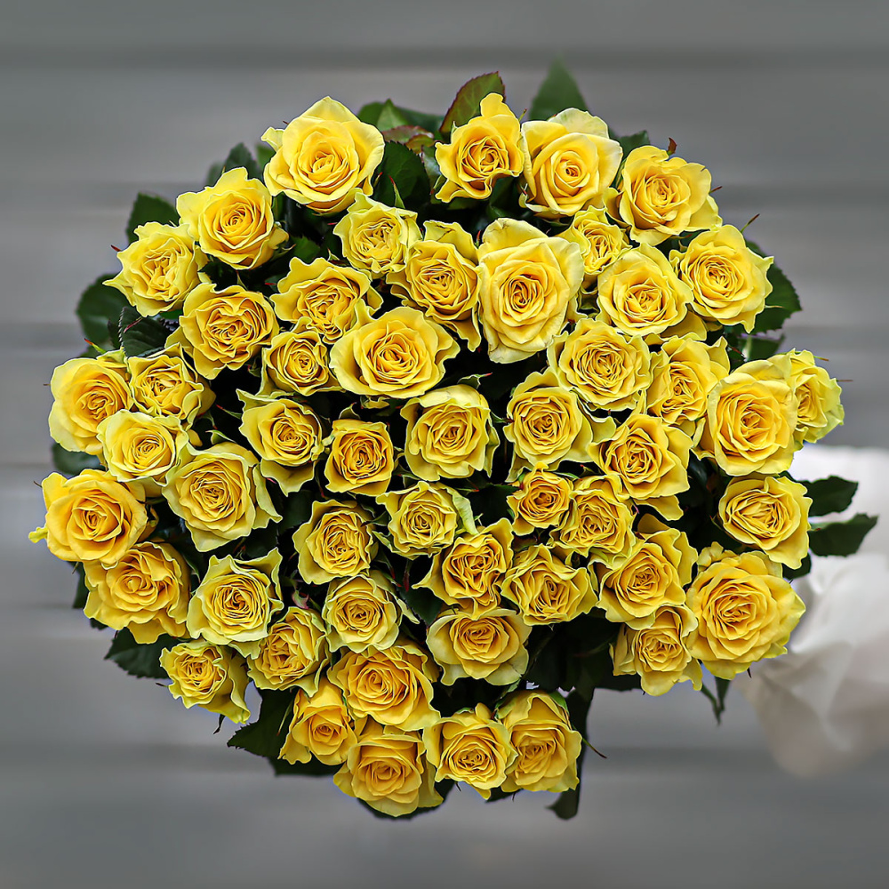 15 желтых роз 60 см, Россия